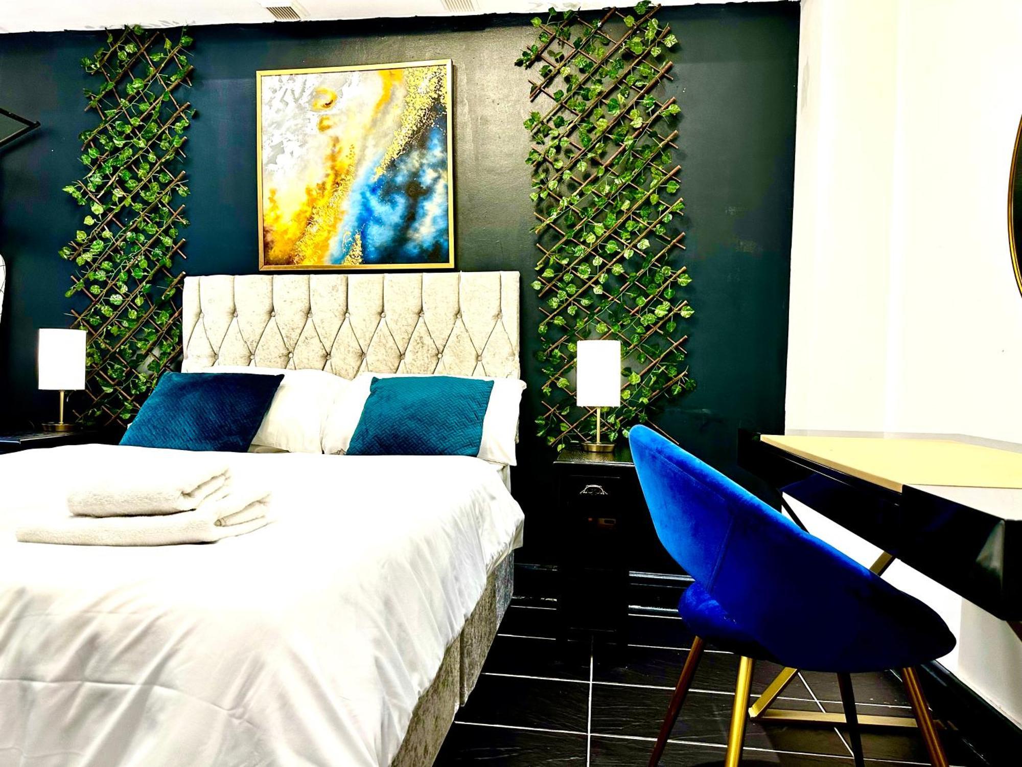 Duke And Duchess Apartments And Rooms - Private In Room Hot Tub Suites Londra Dış mekan fotoğraf