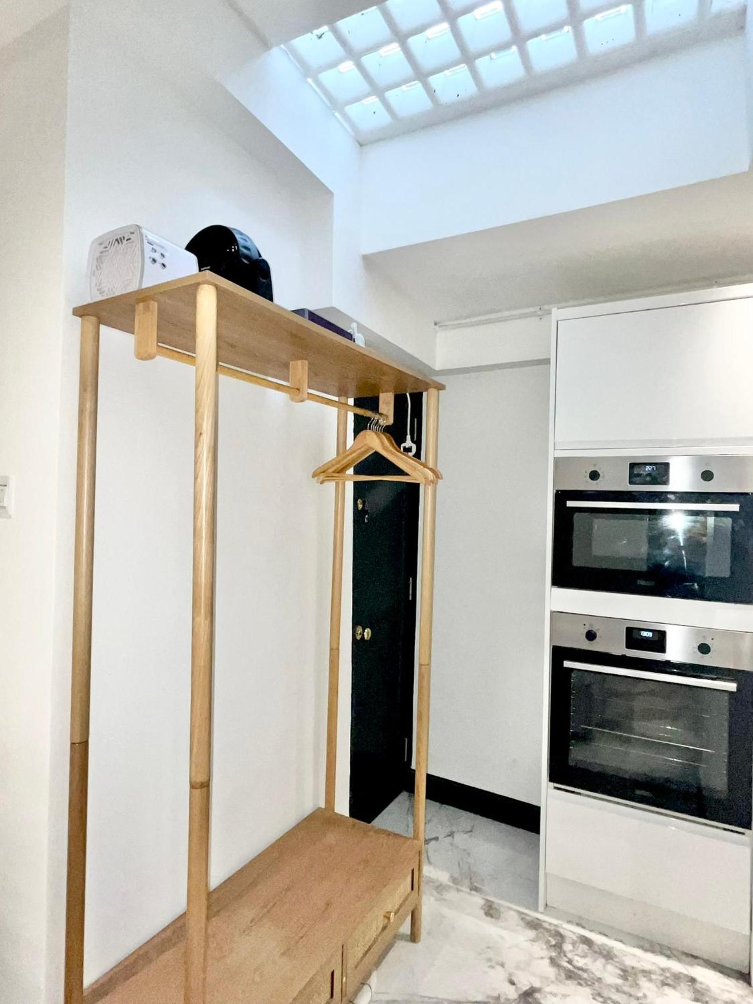 Duke And Duchess Apartments And Rooms - Private In Room Hot Tub Suites Londra Dış mekan fotoğraf
